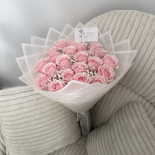 25 Bulk Rose with accent Baby's breath
